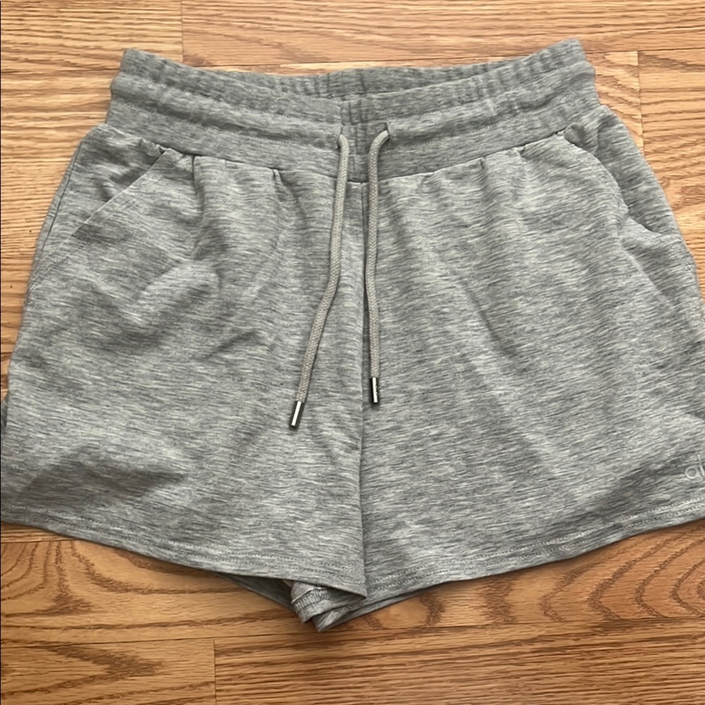 ALO Yoga Dove Heather Grey Dreamy Shorts